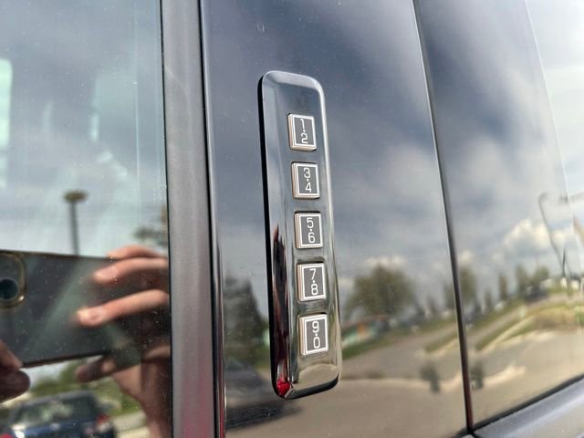 Used 2020 Ford F150 Lariat w/ Equipment Group 502A Luxury AWD/4WD image 11