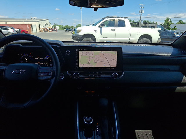Used 2024 Chevrolet Colorado Trail Boss AWD/4WD image 11