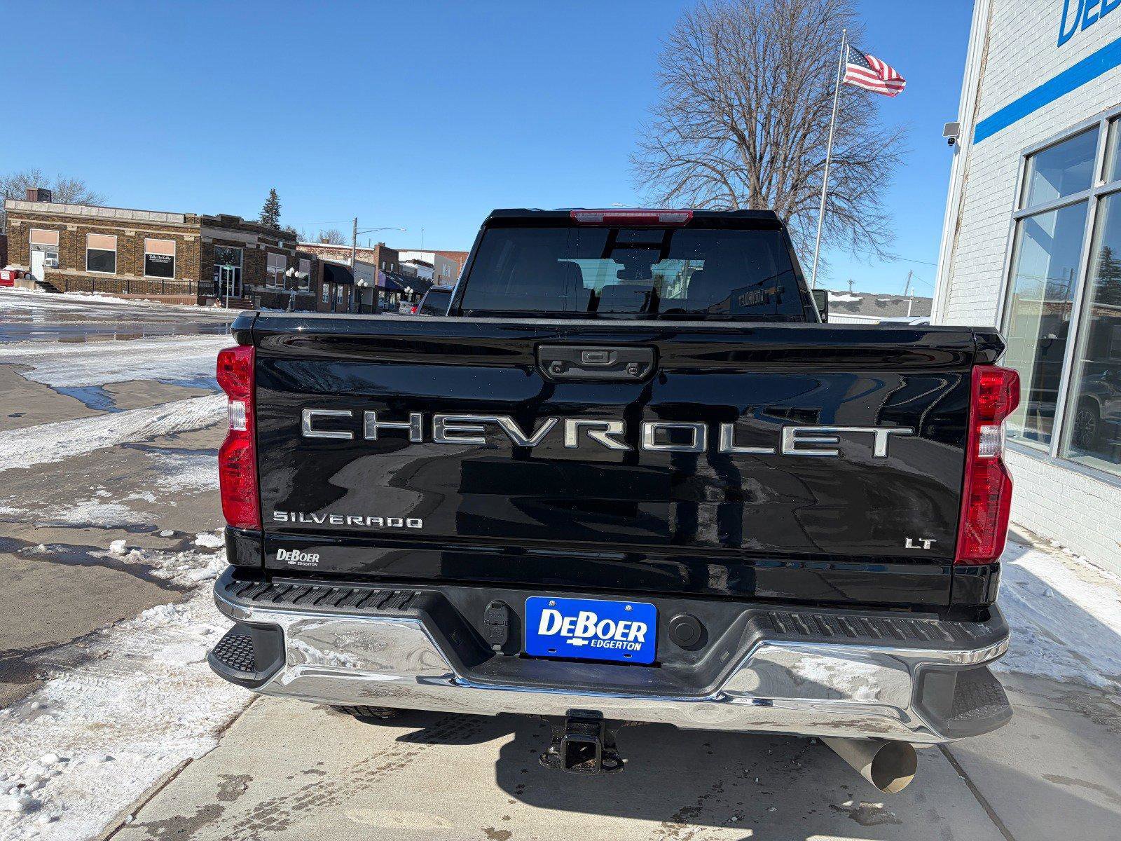 Used 2024 Chevrolet Silverado 3500 LT w/ Convenience Package image 4