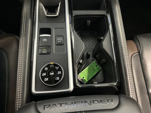 Used 2024 Nissan Pathfinder Platinum w/ Cargo Package AWD/4WD image 25
