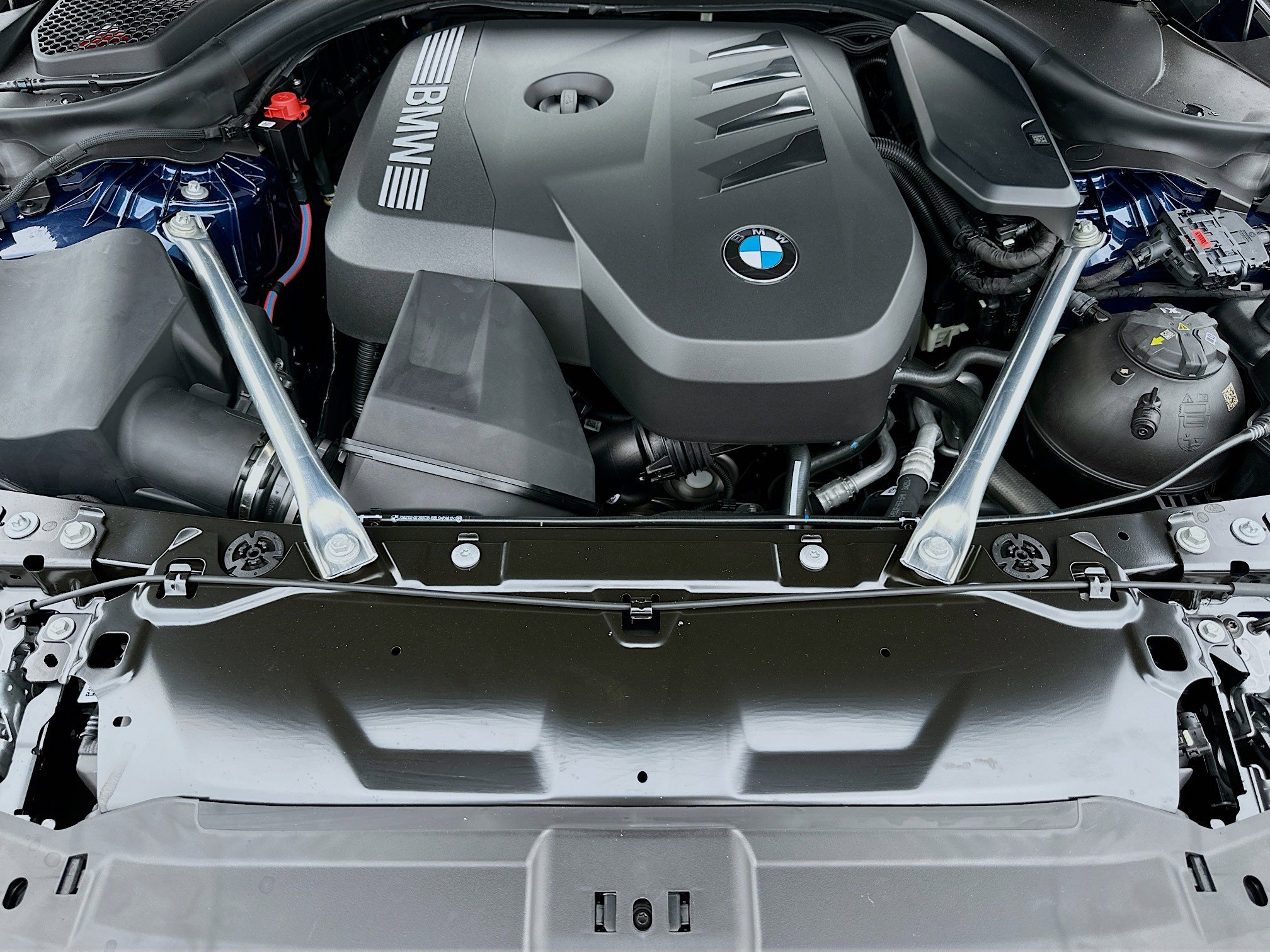 New 2026 BMW 530i w/ Convenience Package image 25