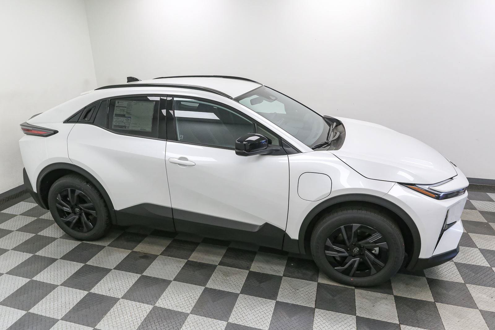 New 2026 Toyota C-HR AWD/4WD image 5
