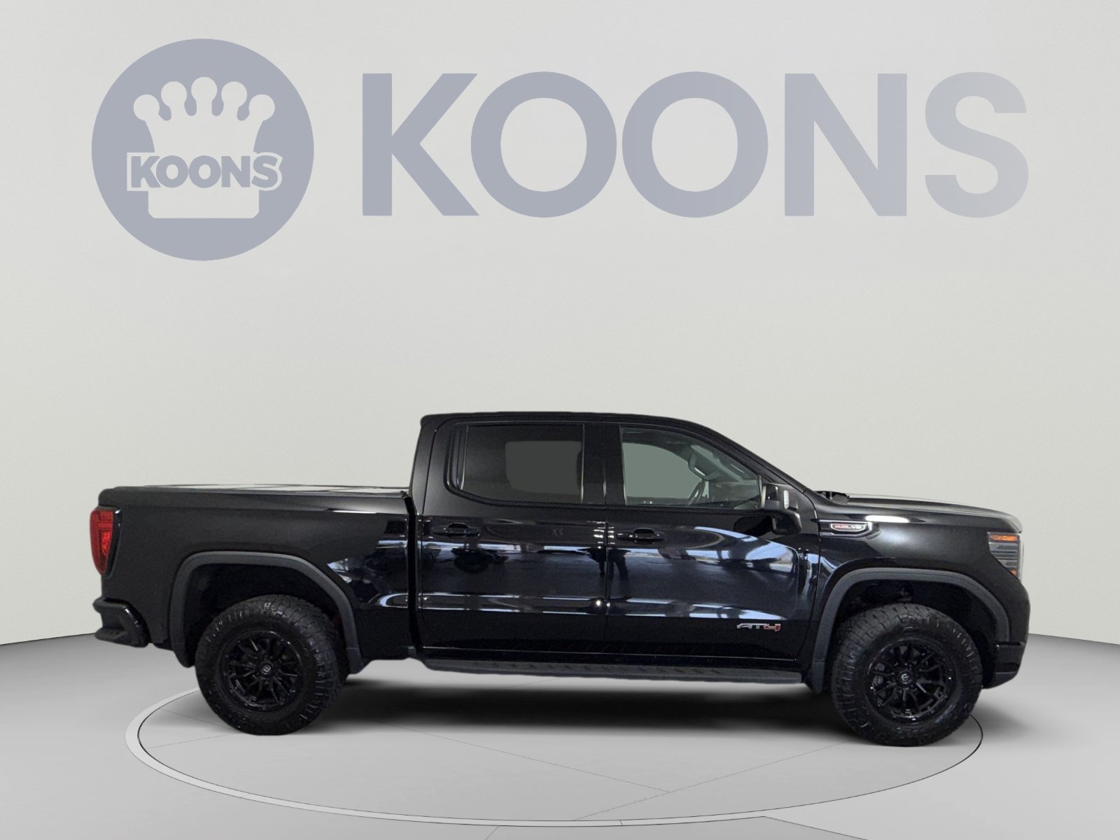 Used 2022 GMC Sierra 1500 AT4 w/ AT4 Premium Package AWD/4WD image 8