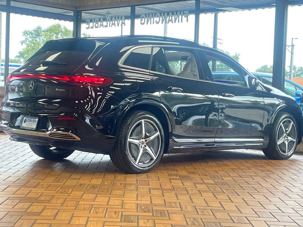 Used 2023 Mercedes-Benz EQS 580 4MATIC SUV image 13