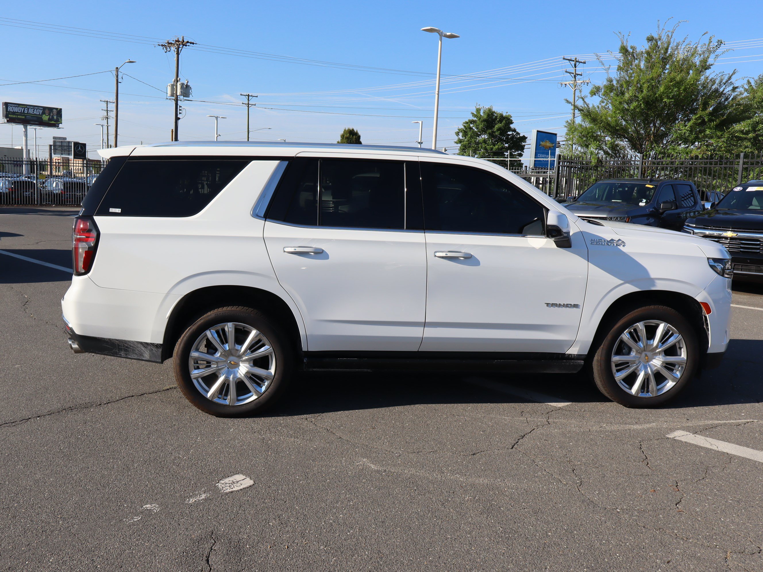 Used 2023 Chevrolet Tahoe High Country w/ Premium Package AWD/4WD image 23