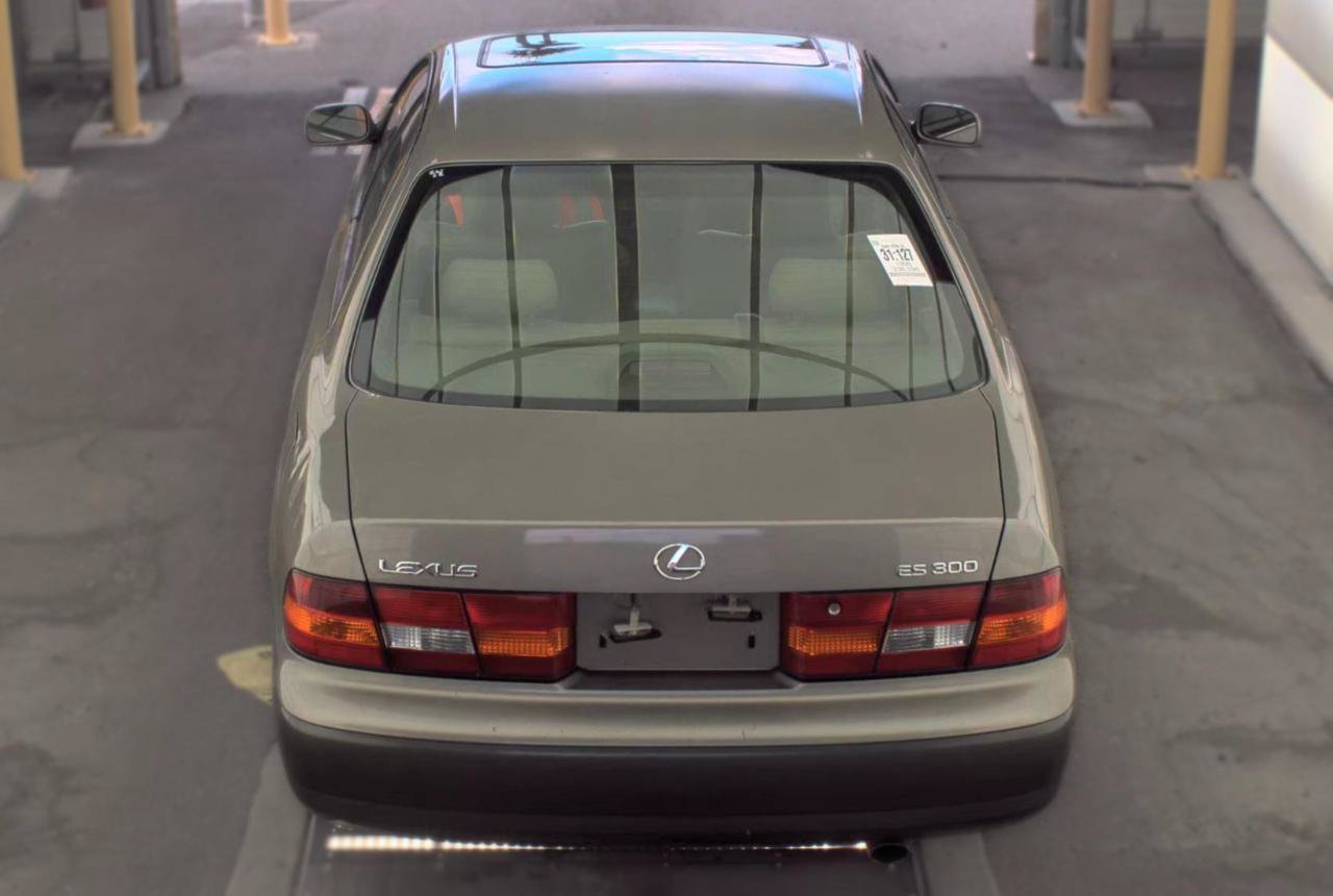 Used 1998 Lexus ES 330 FWD image 5