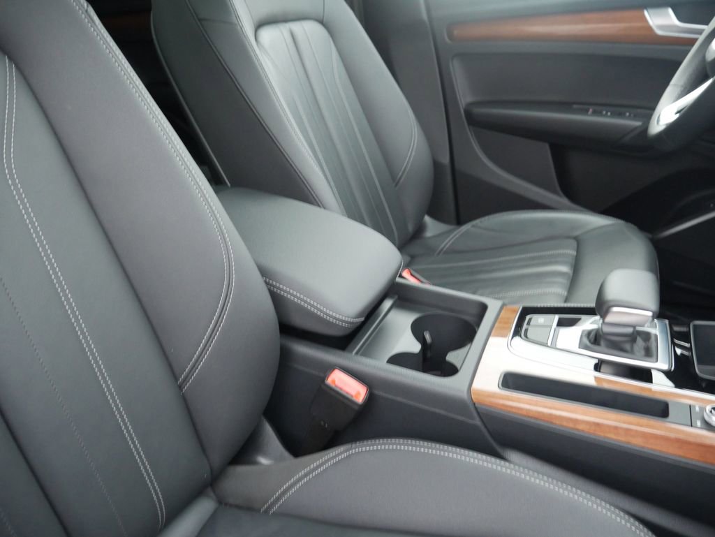 Certified 2023 Audi Q5 2.0T Premium w/ Convenience Package image 32