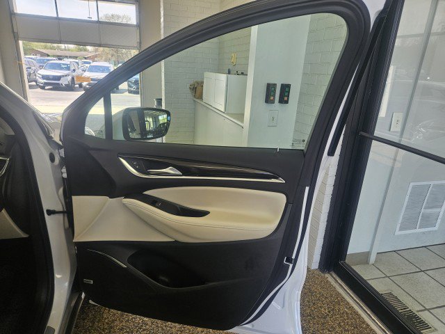 Used 2022 Buick Enclave Premium w/ Surround and Sites Package AWD/4WD image 17