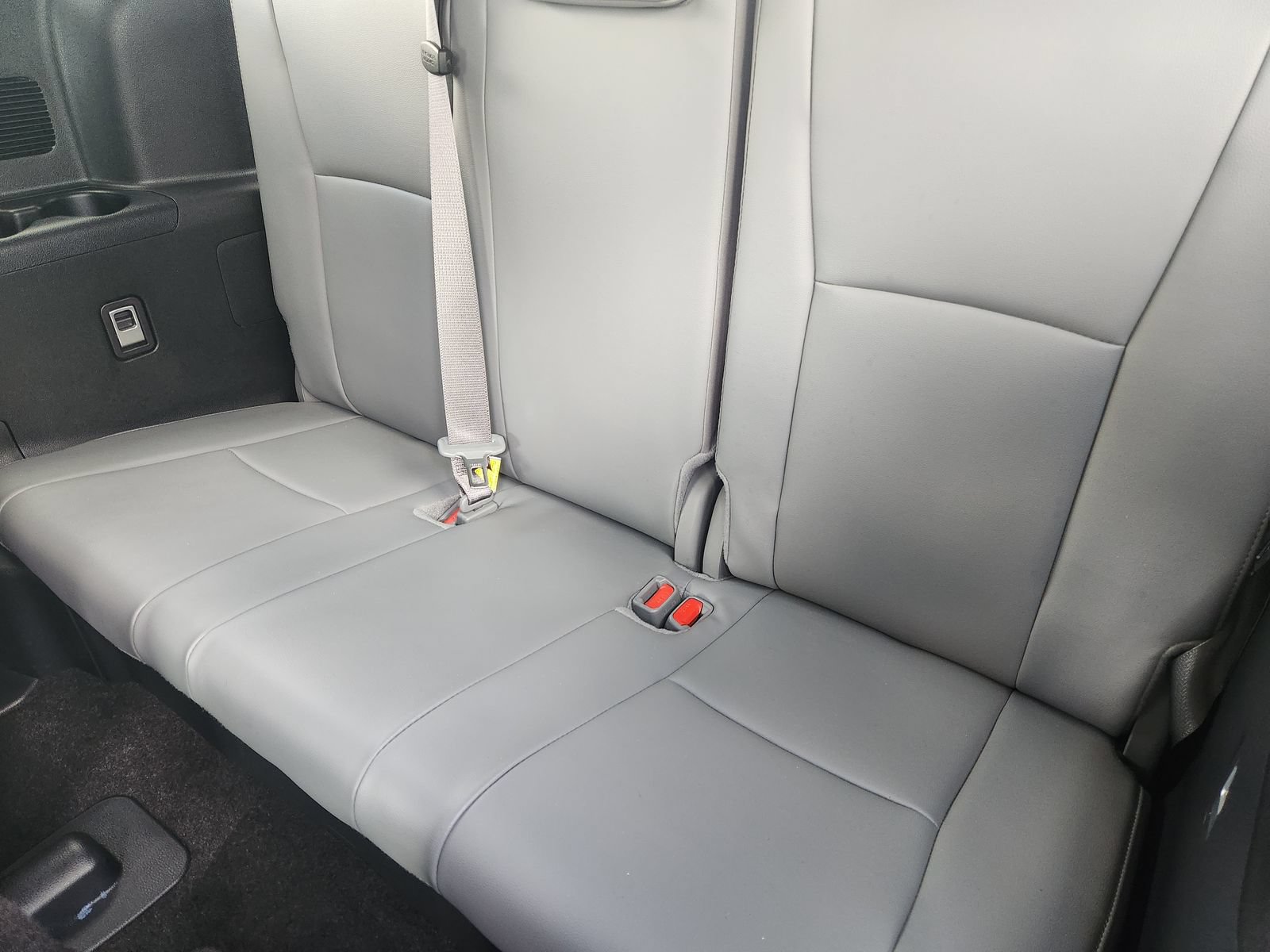 Used 2025 Toyota Highlander Platinum AWD/4WD image 34