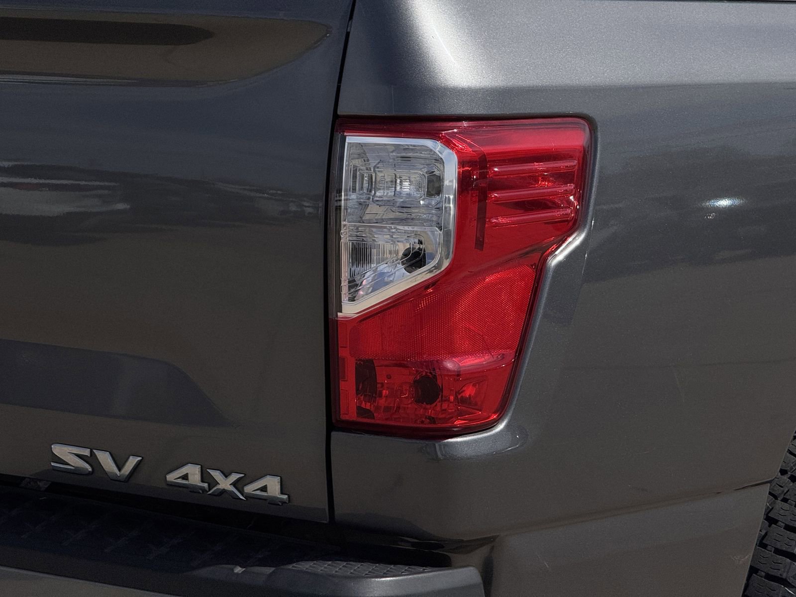 Used 2020 Nissan Titan SV w/ SV Convenience Package image 12