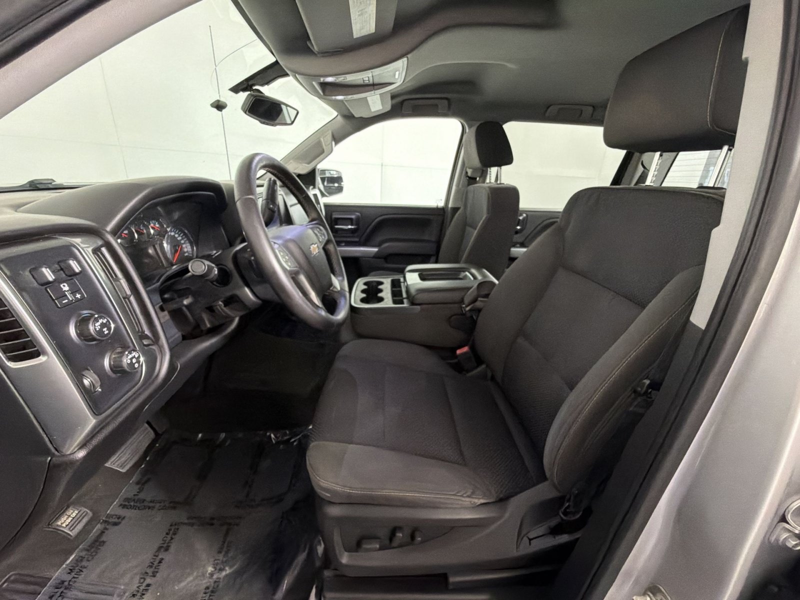 Used 2018 Chevrolet Silverado 1500 LT w/ All Star Edition AWD/4WD image 11