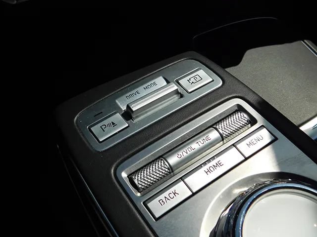 Used 2025 Genesis GV70 2.5T AWD/4WD image 19
