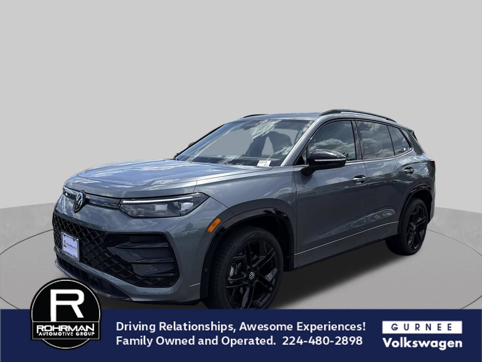 Used 2025 Volkswagen Tiguan SE R-Line