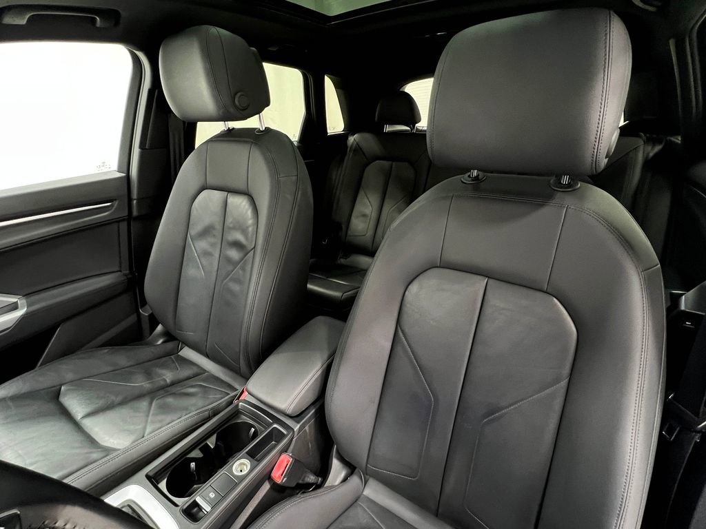 Used 2020 Audi Q3 2.0T Premium image 13