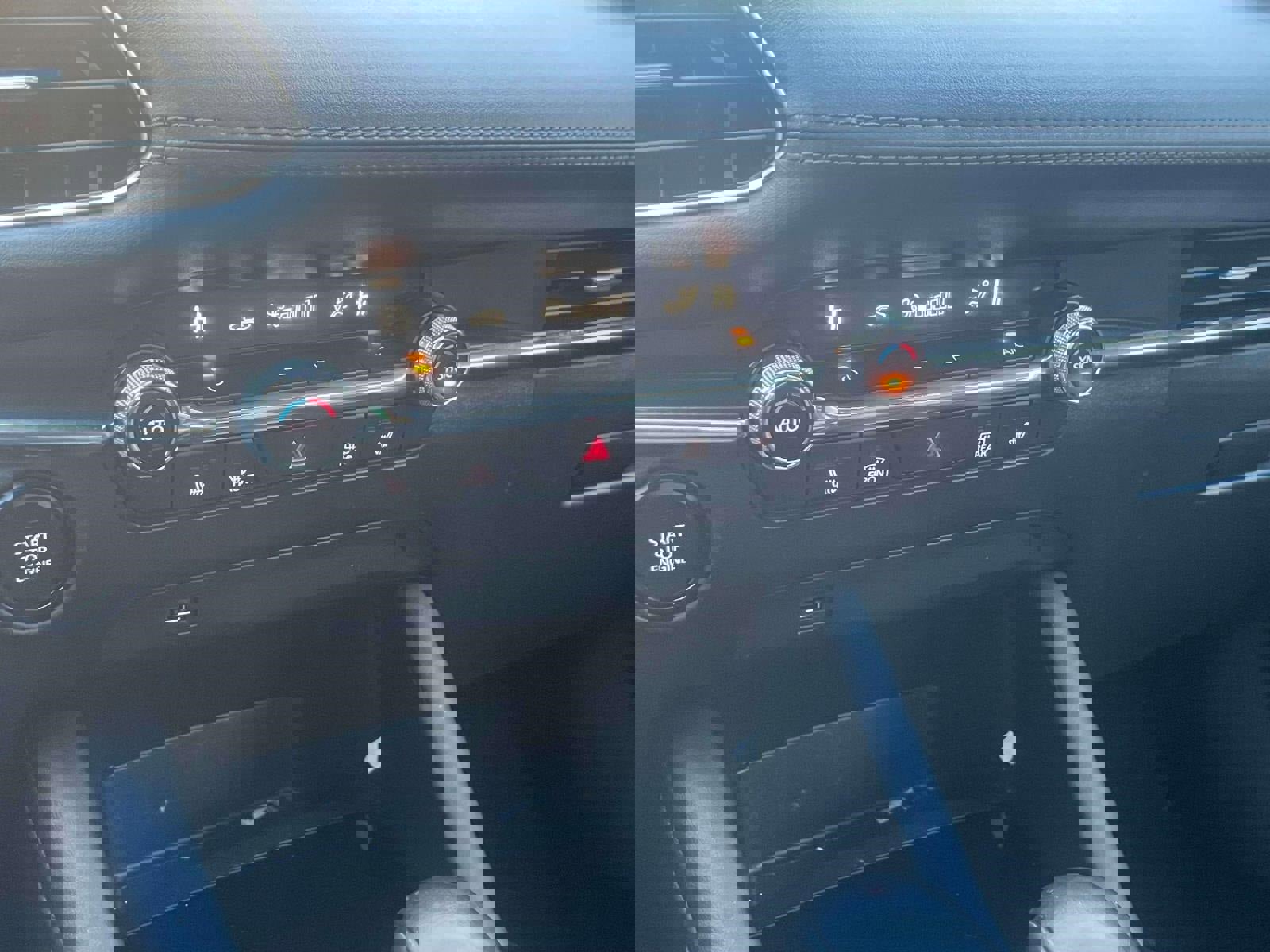 Used 2019 MAZDA MAZDA3 AWD Hatchback w/ Premium Pkg image 28