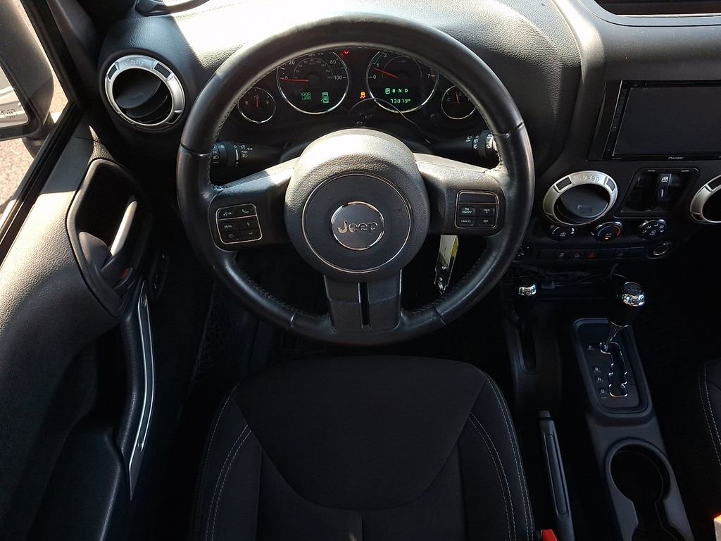 Used 2018 Jeep Wrangler Unlimited Sahara w/ Connectivity Group image 11