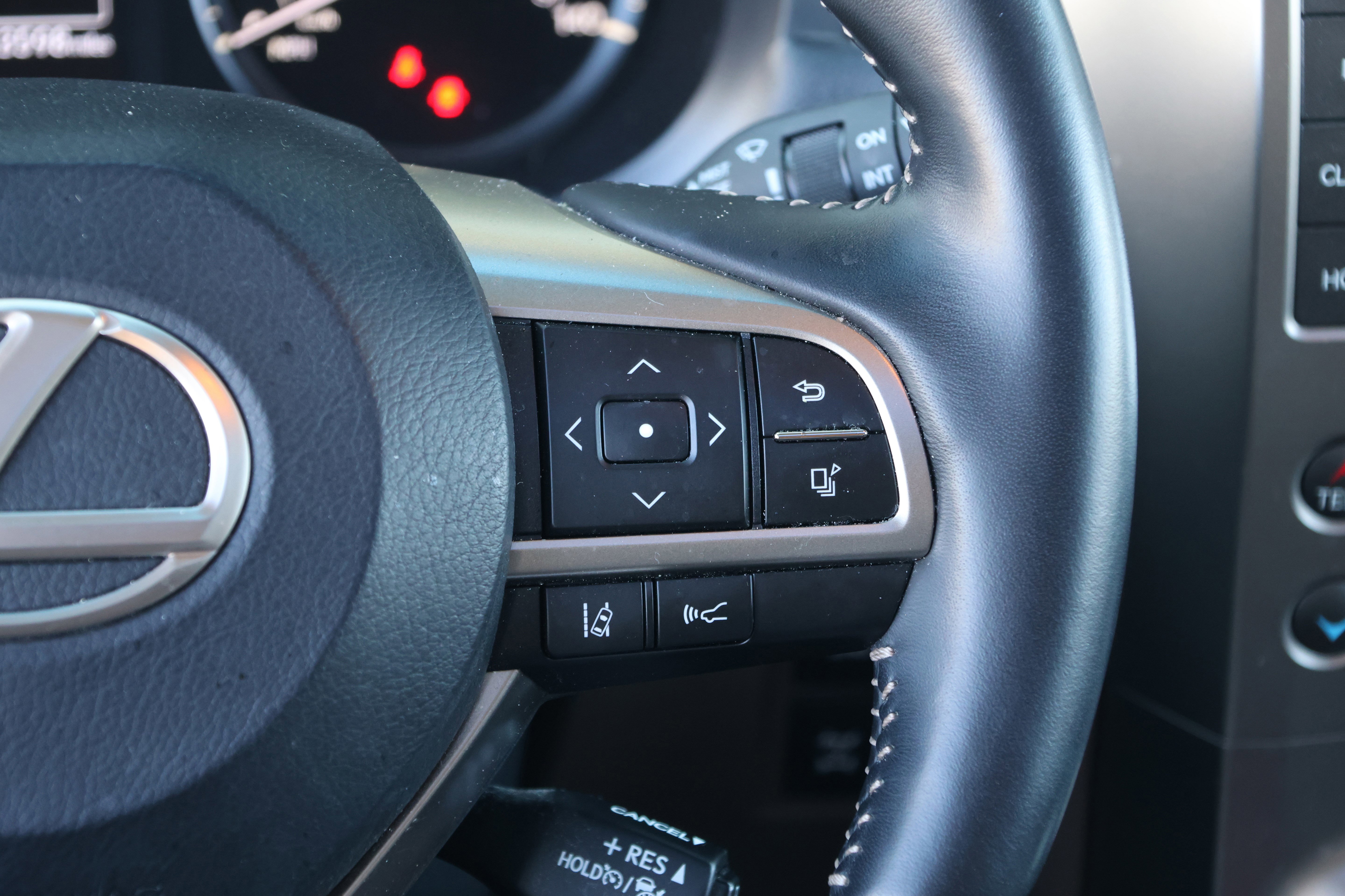 Used 2021 Lexus GX 460 Luxury w/ Accessory Package image 22