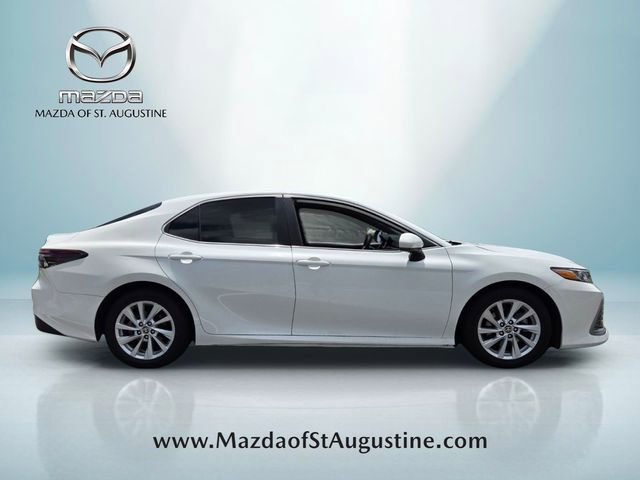Used 2021 Toyota Camry LE FWD image 14