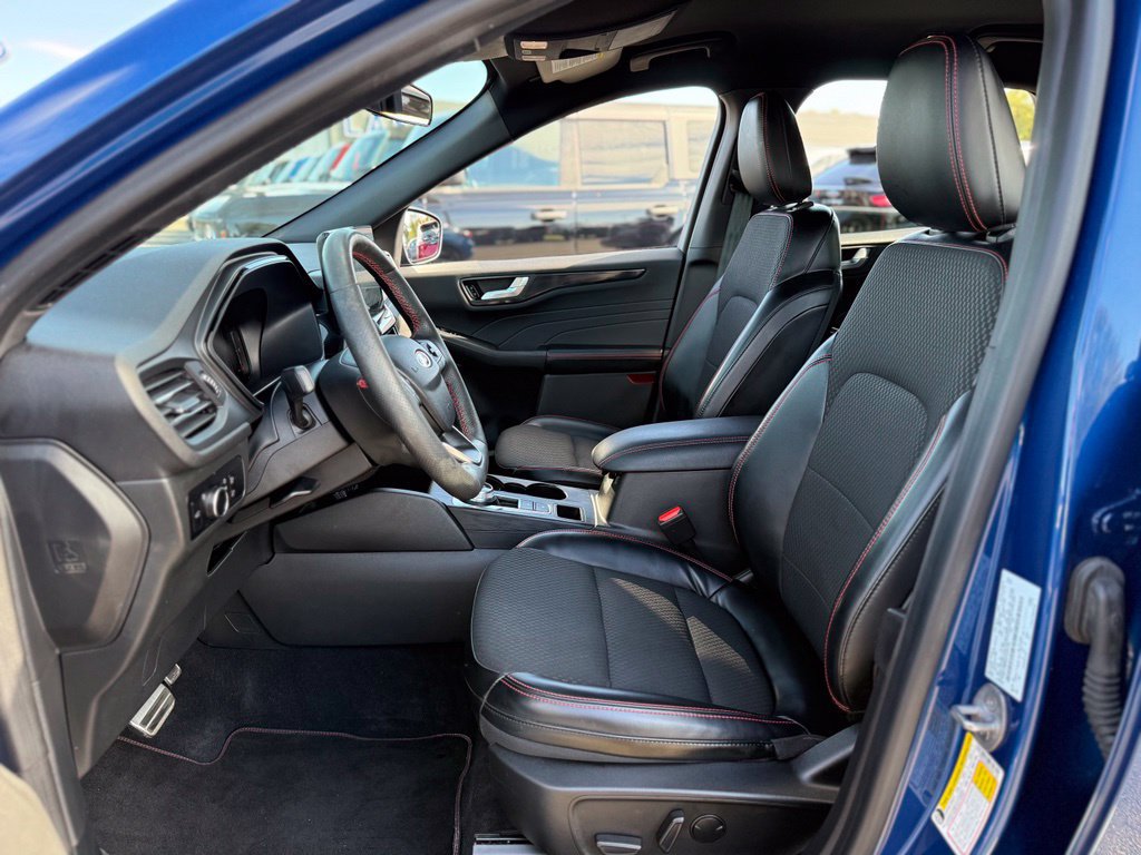 Used 2023 Ford Escape ST-Line w/ Tech Pack #1 FWD image 10