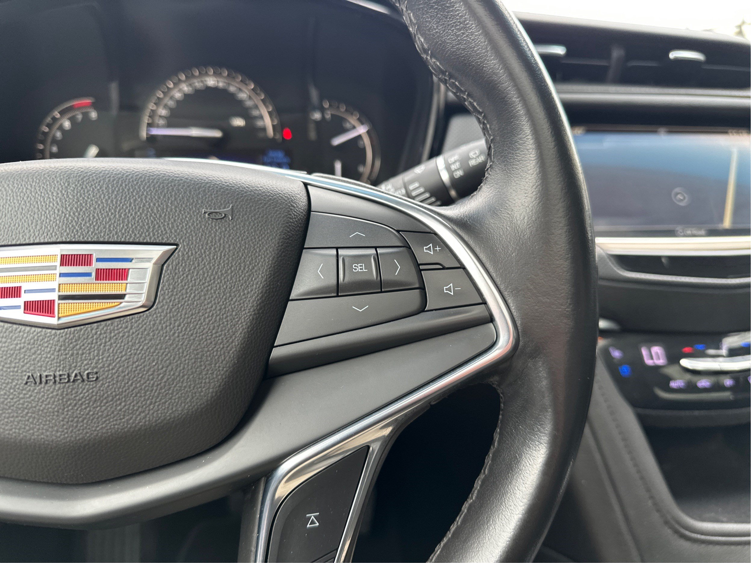 Used 2018 Cadillac XT5 Premium Luxury AWD/4WD image 35
