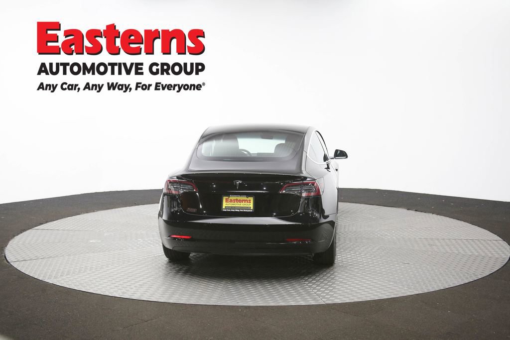 Used 2019 Tesla Model 3 Standard Range image 33