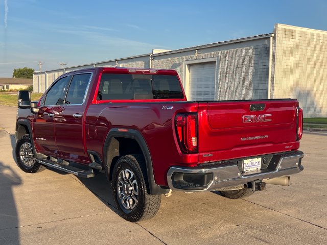 Used 2021 GMC Sierra 2500 SLT w/ SLT Premium Package AWD/4WD image 3