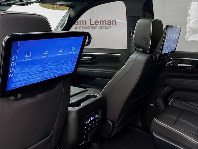 Used 2025 Chevrolet Suburban Premier AWD/4WD image 28