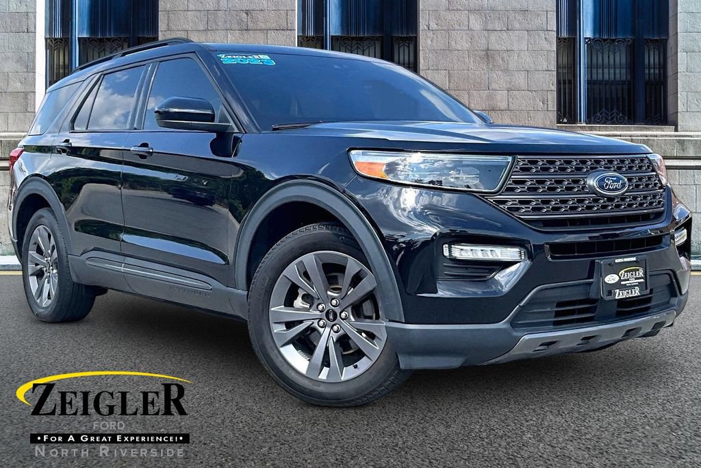 Used 2023 Ford Explorer XLT w/ Equipment Group 202A AWD/4WD image 1
