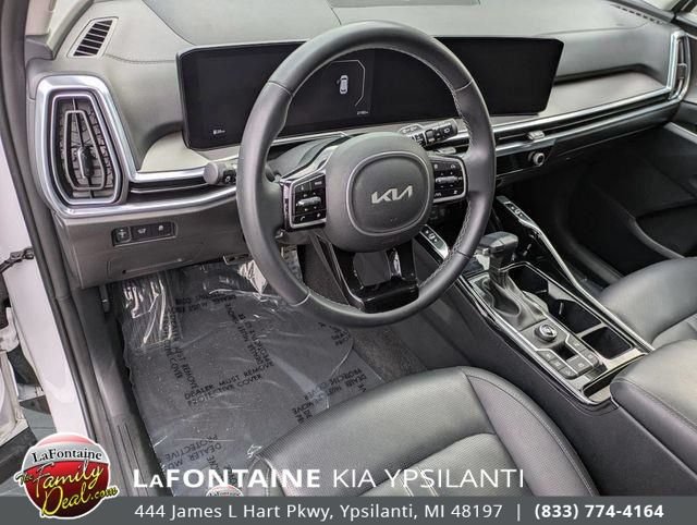 Certified 2025 Kia Sorento SX FWD image 11