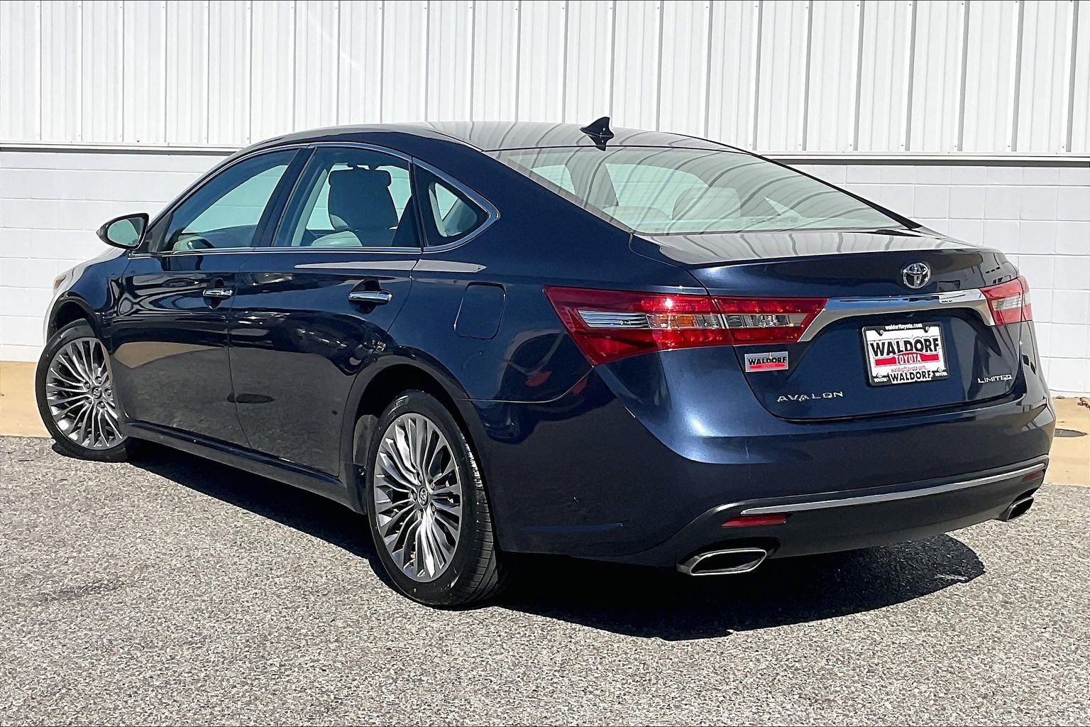 Used 2016 Toyota Avalon Limited FWD image 14