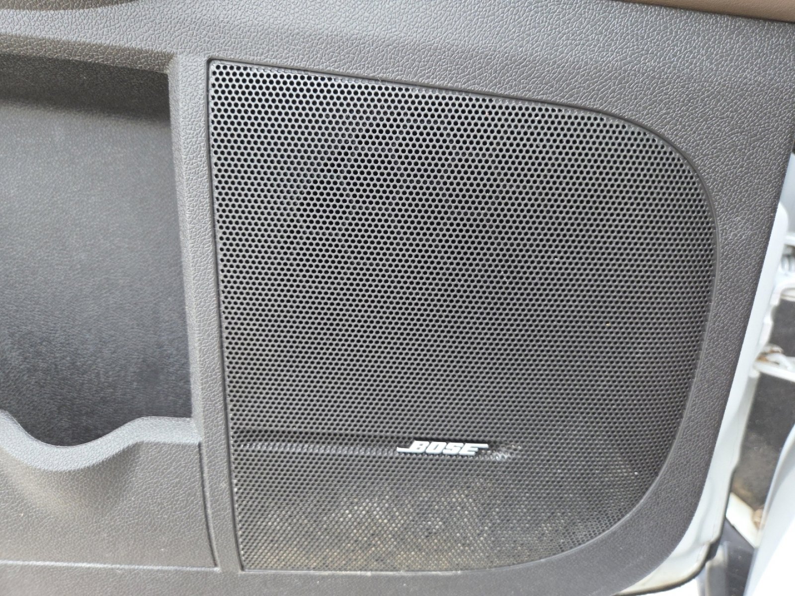 Used 2017 GMC Acadia Limited SLT image 8