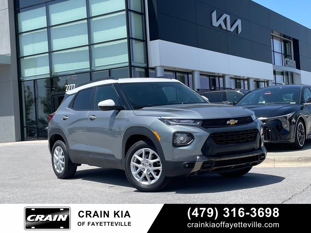 Used 2023 Chevrolet TrailBlazer ACTIV w/ Technology Package AWD/4WD image 1