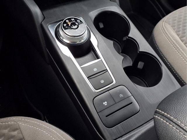 Used 2020 Ford Escape SE image 10