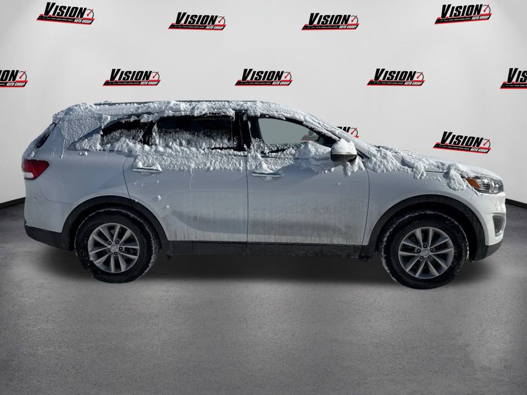 Used 2018 Kia Sorento LX image 4