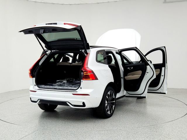 New 2026 Volvo XC60 B5 Plus w/ Protection Package Premier image 11
