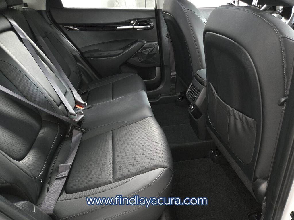 Used 2023 Kia Seltos EX image 18