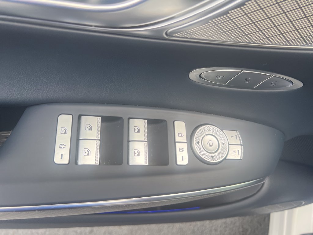 Used 2023 Genesis GV70 2.5T w/ Sport Prestige Package AWD/4WD image 13