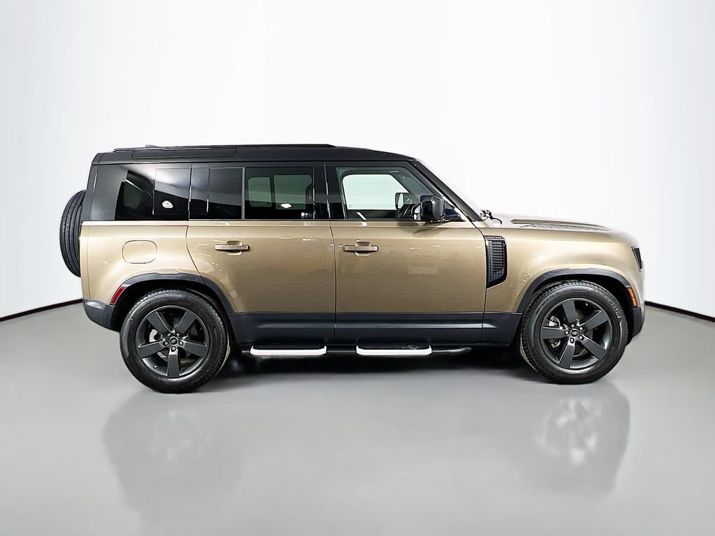 Used 2021 Land Rover Defender 110 S AWD/4WD image 4