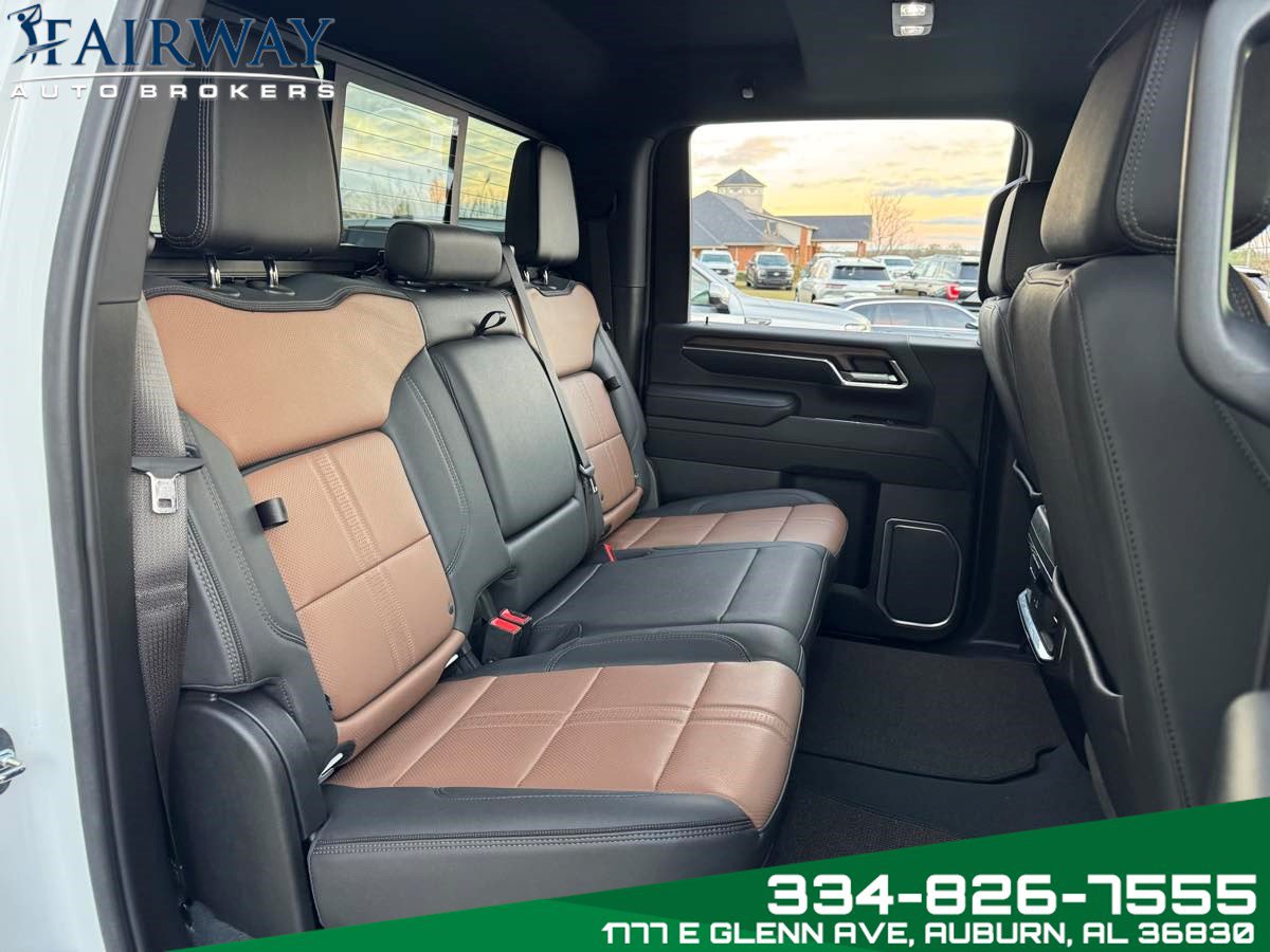 Used 2024 Chevrolet Silverado 2500 High Country w/ High Country Premium Package AWD/4WD image 13
