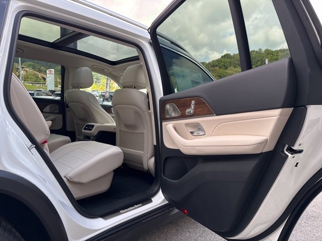 New 2025 Mercedes-Benz GLS 450 4MATIC image 26