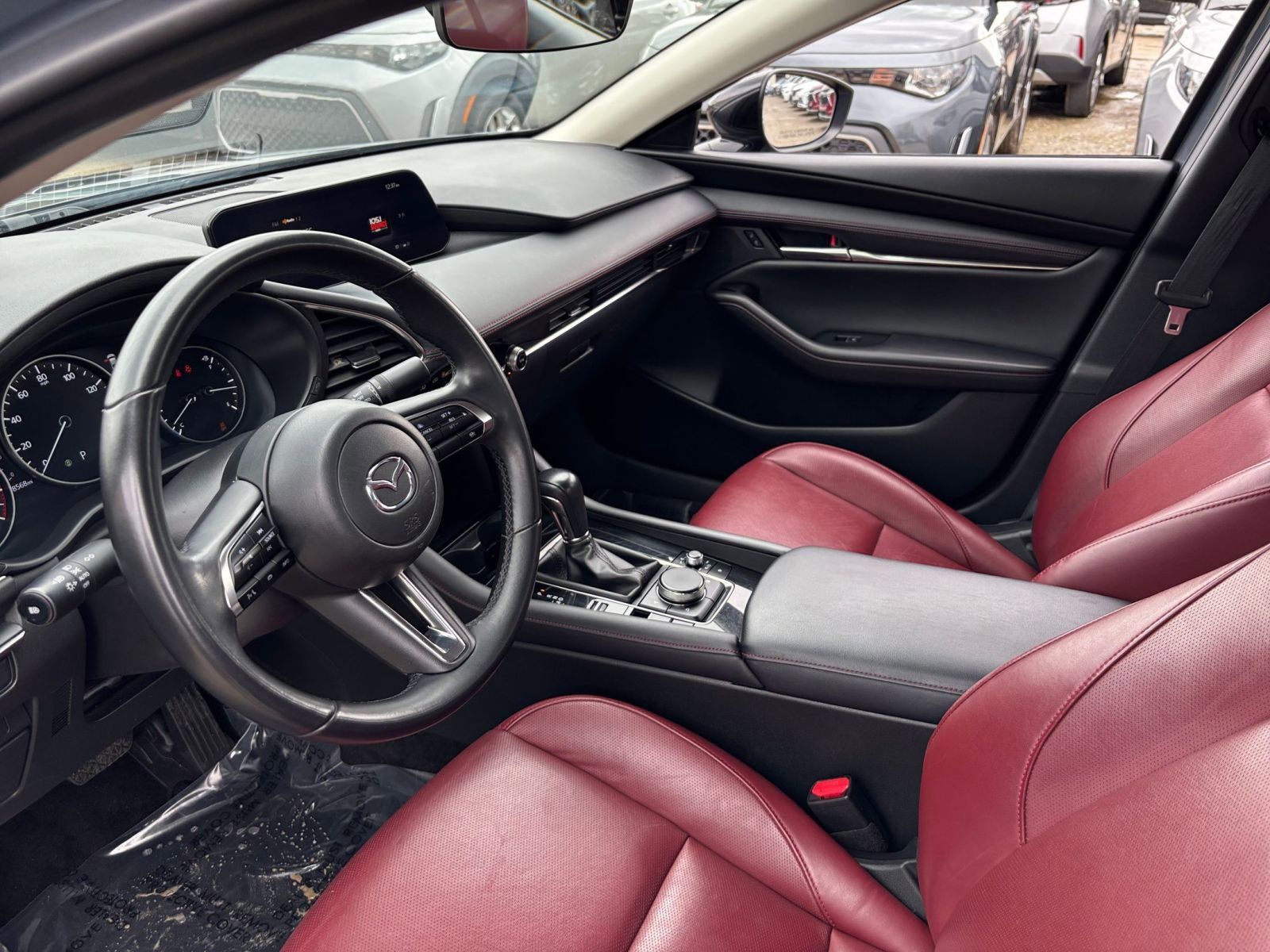 Used 2025 MAZDA MAZDA3 s image 42