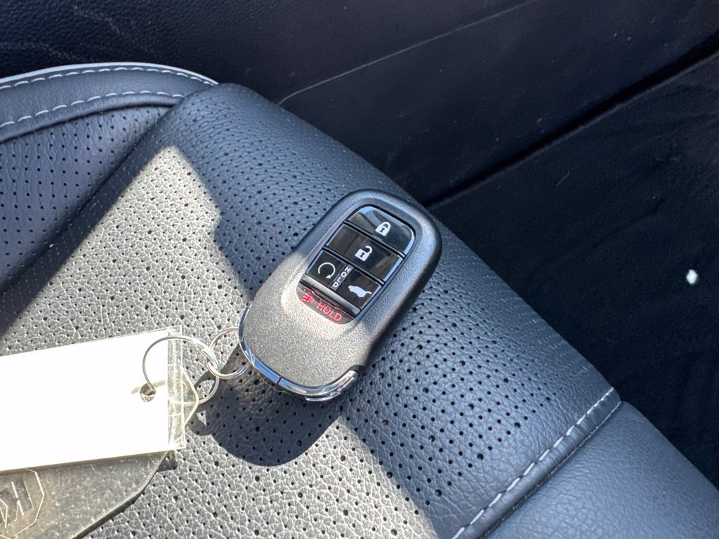 Used 2025 Honda Pilot Elite image 44