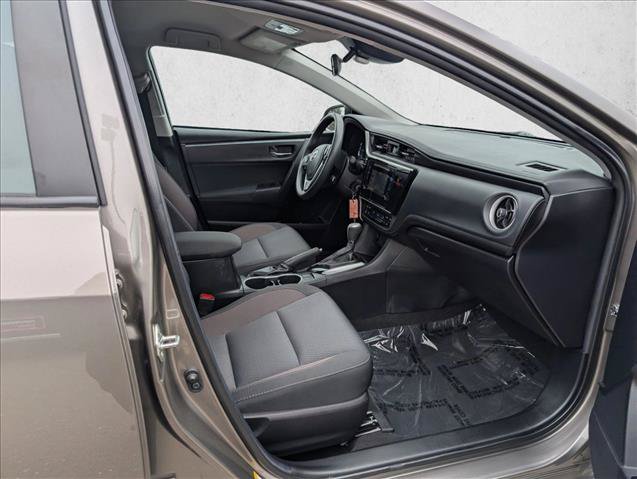 Used 2018 Toyota Corolla LE FWD image 18