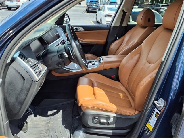 Used 2021 BMW X7 xDrive40i w/ Parking Assistance Package image 4