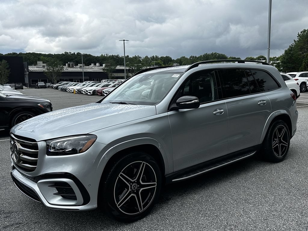 Certified 2026 Mercedes-Benz GLS 450 4MATIC image 4