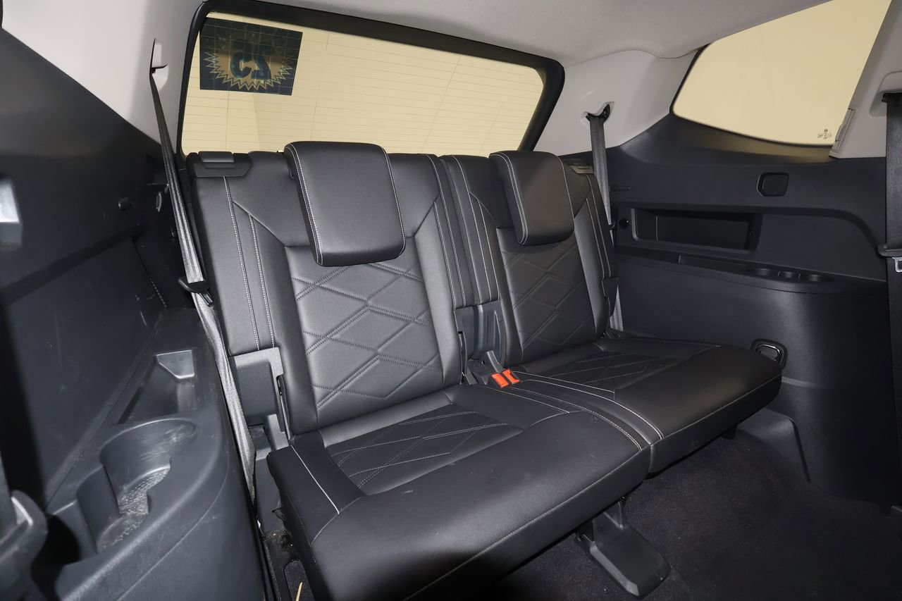 Used 2025 Volkswagen Atlas SE image 25