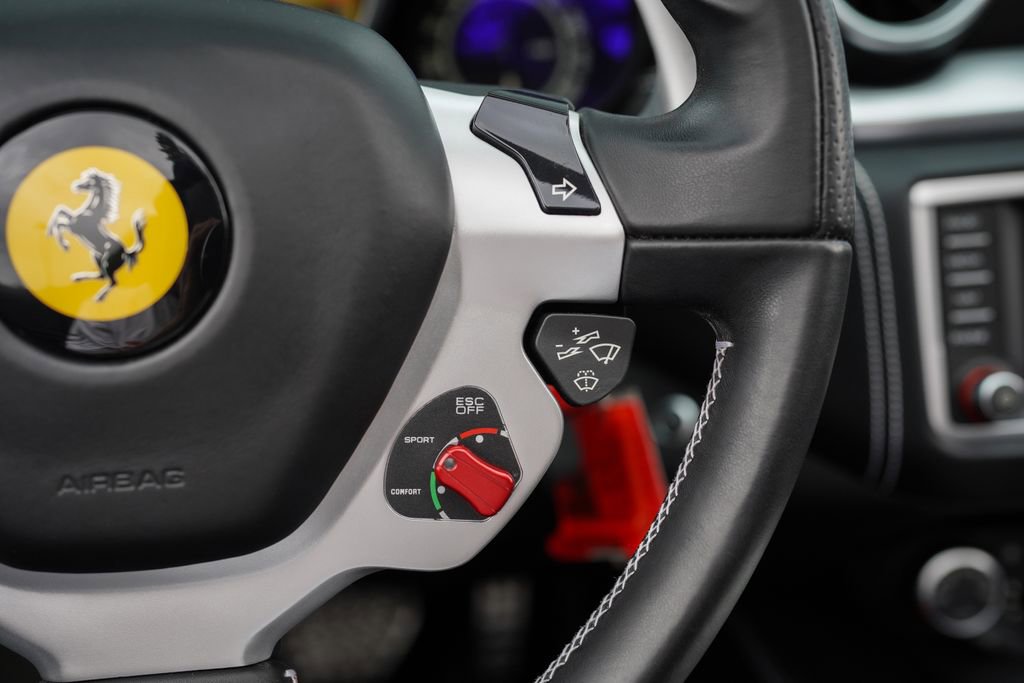 Used 2016 Ferrari California T image 29