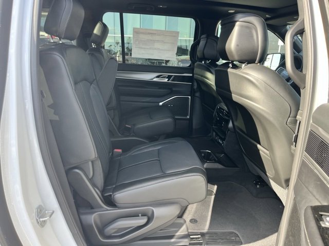 New 2025 Jeep Wagoneer L Series II image 20