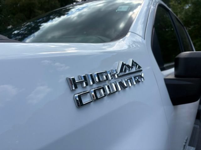 Used 2023 Chevrolet Silverado 2500 High Country w/ Z71 Off-Road Package AWD/4WD image 15