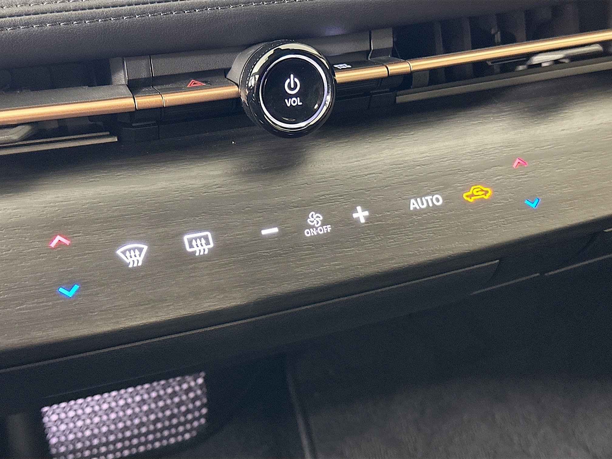 Used 2023 Nissan Ariya ENGAGE image 24